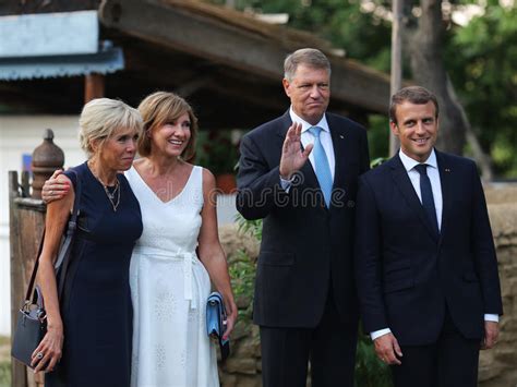 Trogneux is 24 years her husband's senior most of the conversation around brigitte trogneux, who has been married to france's president emmanuel macron since 2007, has been sexist commentary on her age. MANUEL MACRON - BRIGITTE MACRON Y KLAUS IOHANNIS - CARMEN ...