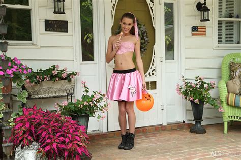 Janice Griffith And Kacy Lane Nude In Trick Or Treat Free ALS Scan Picture Gallery At Elite Babes