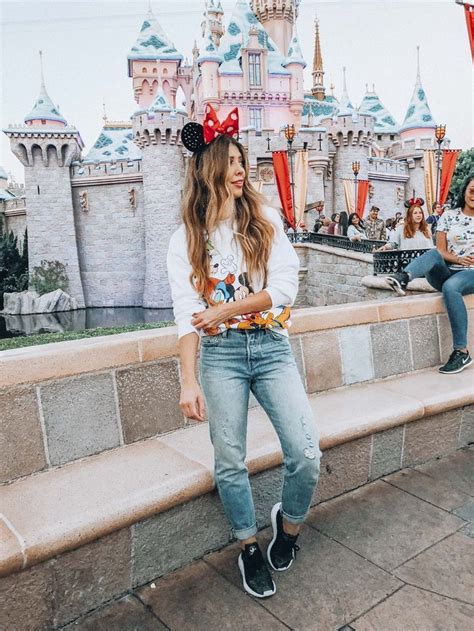 Disneyland Tips Disneyland With Kids The Girl In The Yellow Dress