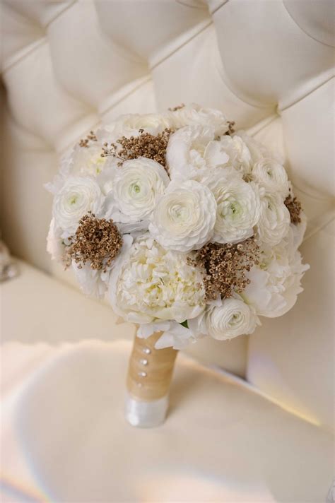 20 piece wedding collection includes: Bouquets Photos - Bridal Bouquet with Gold Touches ...