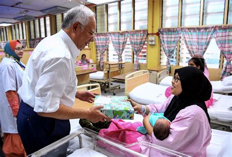 Majlis perasmian hospital tunku azizah hospital wanita dan kanak kanak kuala lumpur.sempoi je. Najib lawat wad bersalin HKL | Nasional | Berita Harian