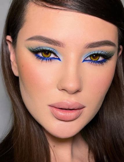 30 Gorgeous Eye Makeup Looks To Turn Heads Blush And Pearls Blue Eye