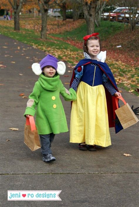 Snow White And Dopey Halloween Costumes Halloween Party Today