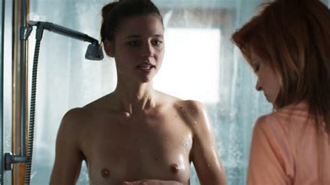 Nude Video Celebs Svenja Jung Nude Zarah Wilde Jahre S01e06 2017