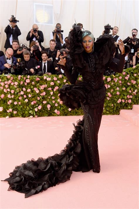 Here Are All The Best Looks From The 2019 Met Gala The Fader