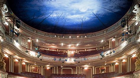 About The Apollo Theatre London
