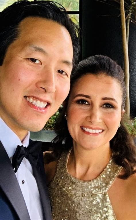 Top 7 Pic Of Dr Anthony Youn With His Wife The Daily Fandom