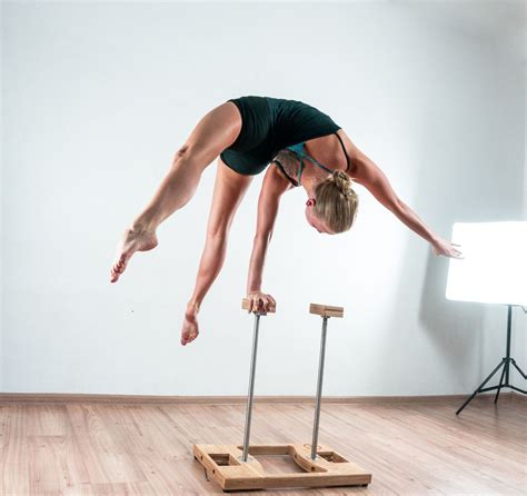 Acrobatics Poses Dance Flexibility Stretches Handstand Dance