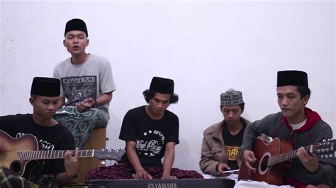 Vokalis sabyan gambus meneteskan air mata saat menyanyikan lagu ya maulana dalam konser sabyan gambus dalam rangka. Maulana Ya Maulana (Sabyan Gambus) VERSI REGGAE Cover ...