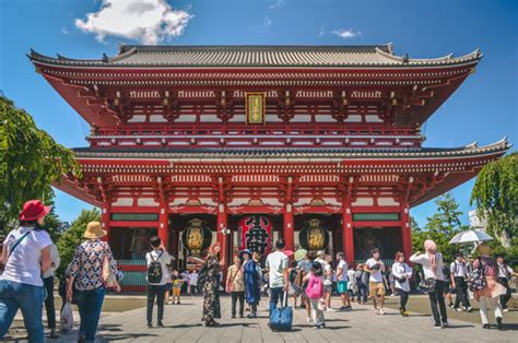 Von tempeln, schreinen, aussichtsplattformen auf den gigantischen hochhäusern bis hin zu was du vor ort in tokio sehen musst, haben wir in unseren top 10 sehenswürdigkeiten für tokio. Die schönsten Sehenswürdigkeiten in Tokio - OneWayTravel