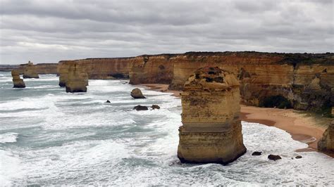 Five Underwater Pillars Found Near Australias Mysterious Twelve