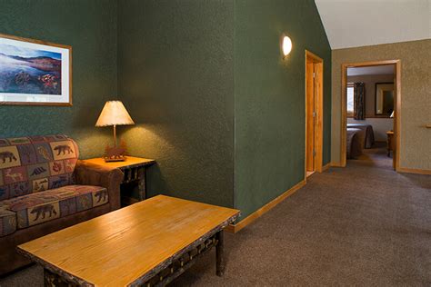 It offers large villas and suites with enough room to spread out during . 3 Bedroom Frontier Condo | Wilderness Resort Wisconsin Dells
