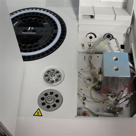 Replacing or cleaning the jet procedure: PerkinElmer Autosystem XL Gas Chromatograph