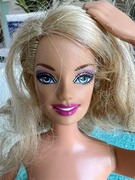 19981999 Nude Barbie Doll Blonde Hair Blue Eyes Side Part Articulated Legs Ebay