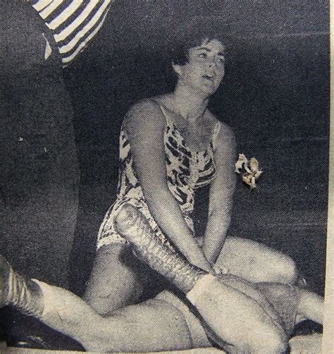 Womens Pro Wrestling Barbara Nichols V Belle Starr Vintage Womens Wrestling Womens