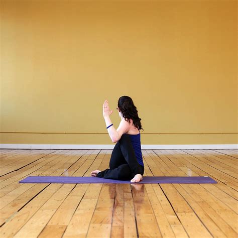 Yoga Poses For Hip And Back Pain Lower Back Pain Stretches Low Back