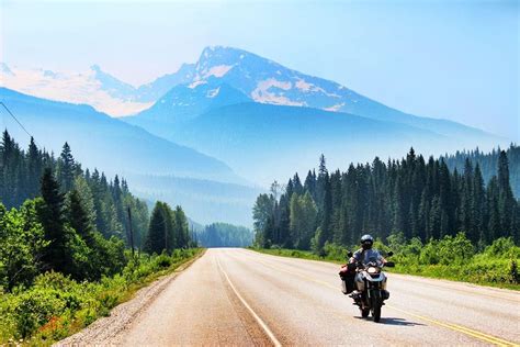 Lo del seo negativo es una broma. Top 7 motorcycle destinations to ride this year | MCN