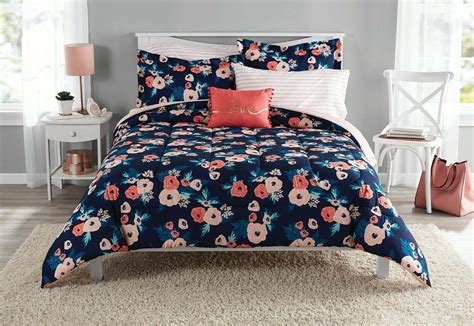 Pin By Addison Reed On College Apartment Bedding Sets Bed Comforters Black Sheets