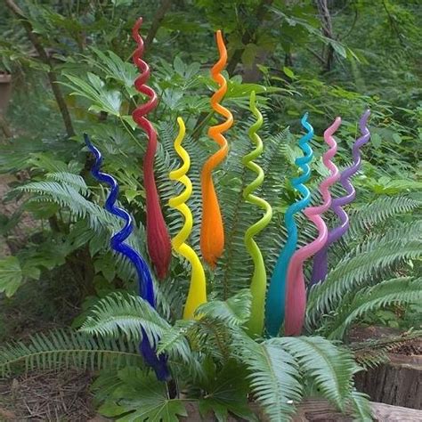 Spiral Glass Garden Stake In 2021 Glass Garden Art Charming Garden