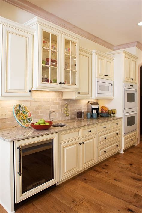 Kitchen Colors With Off White Cabinets