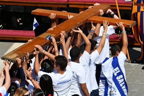 Jóvenes Panameños Toman La Cruz Hacia La Jmj 2019 En Segundos Panama