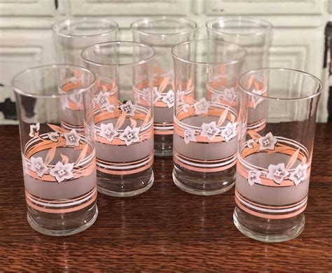 Libbey Frosted Glass Tumblers Pink And White Striped Flowers Set Of 7 Vintage Kitchen Glass