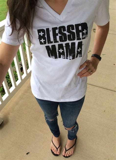 what i wore real mom style blessed mama v neck tee realmomstyle momma in flip flops mom