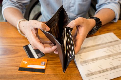 A credit card payment calculator is just one tool that may prove to be useful when you want to find out just how long it could take to pay off your debt. How to Consolidate Your Credit Card Debt in 2020 | Debthunch