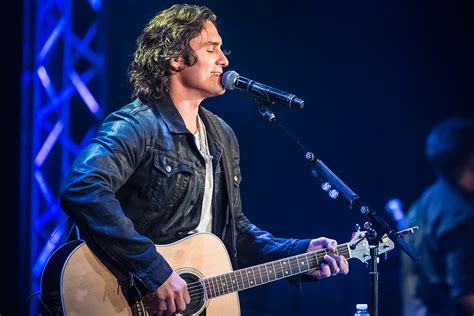 Joe Nichols Covered A Classic Love Song Wait Until You Hear Why