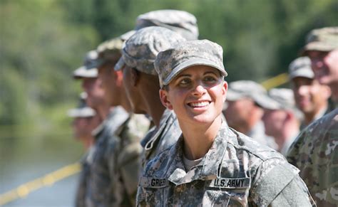 Kristen Griest Becomes Armys First Ever Female Infantry Officer