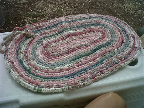 Toothbrush Rag Rug Still Needs To Be Finished Rag Rug Rugs