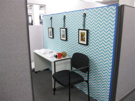 Its purpose is to isolate office workers and managers from the sights and noises of an open workspace so that they may concentrate with fewer. Made By Meg: Cubicle Chic
