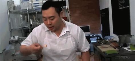 Vote for your favourite recipes! Watch David Chang Prepare Delicious Ramen Broth Using ...