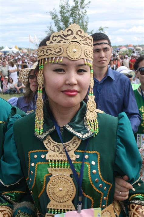 Yakut Girl Yakut Sakha Mundo De Fantasía Belleza Rostros