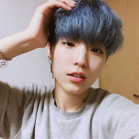 Pin By 𝗃𝗈𝗋𝖽𝖺𝗇 On Ulzzαngѕ Korean Boy Hairstyle Korean Boys Ulzzang