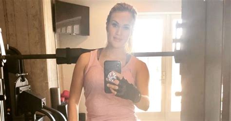 Carrie Underwood Postpartum Body Positivity Popsugar Fitness