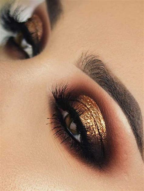 How To Apply Gold And Black Eye Makeup Saubhaya Makeup