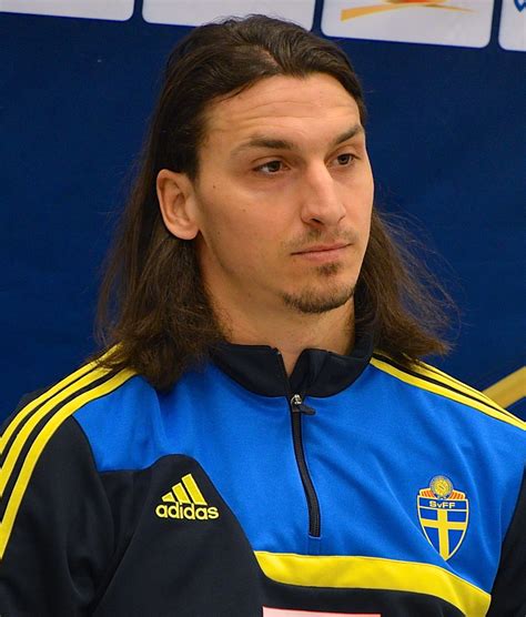 Born 3 october 1981) is a swedish professional footballer who plays as a striker for serie a club a.c. File:Zlatan Ibrahimović-6.jpg - Wikimedia Commons