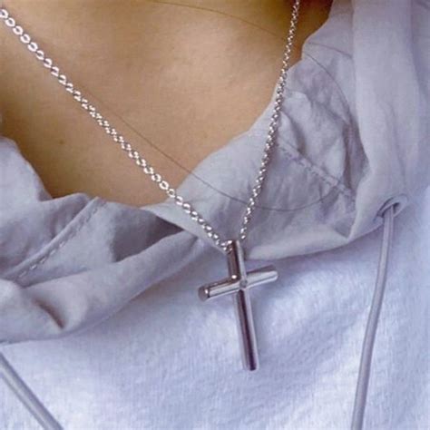 is it bad to wear a cross necklace if you aren t religious a fashion blog