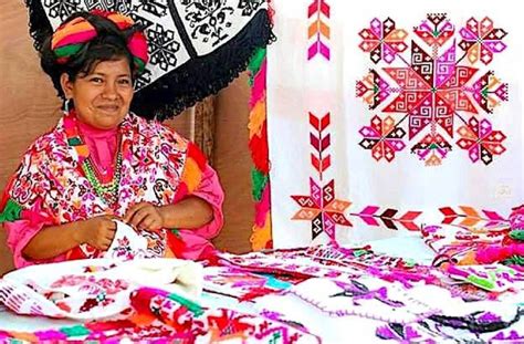 Dhayemlaab El Traje Típico Tradicional Indígena De San Luis Potosí