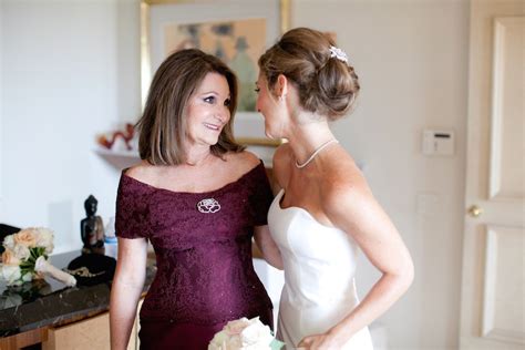 Mother Of The Bride Tasks That Will Help Mom Feel Special Inside Weddings