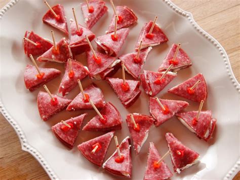 Dec 30, 2009 i'm making a frilly, silly little new year's eve recipe right now. The Pioneer Woman's Best Appetizers for Any Occasion | The Pioneer Woman, hosted by Ree Drummond ...