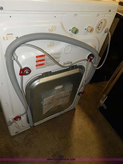 Though while opting for fully automatic washing machine you might be confused between a front and top loaders. Samsung VRT steam front load washing machine in Manhattan ...