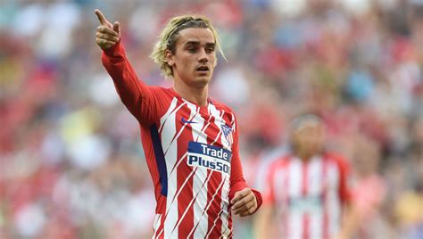 man utd and barcelona target antoine griezmann reportedly issues transfer ultimatum to atletico
