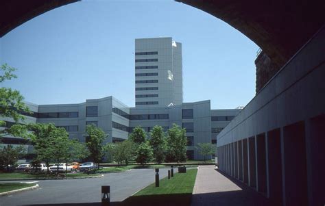 Johnson And Johnson World Headquarters New Brunswick 1982 Structurae