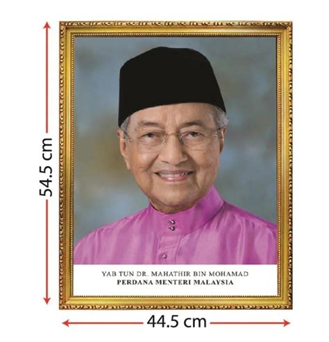 Sebelumnya muhyiddin meminta aturan darurat di tengah lonjakan baru infeksi kasus corona di malaysia dan pengaruhnya pada melambatnya perekonomian. Potret Perdana Menteri Malaysia
