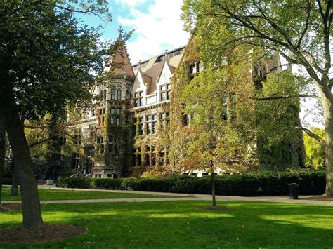 6 Best Colleges And Universities To Attend In Chicago Il Urbanmatter