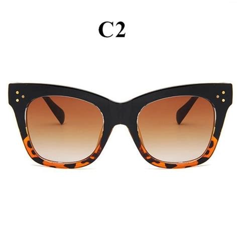 Oulylan Classic Cat Eye Sunglasses Women Vintage Oversized Gradient Sun