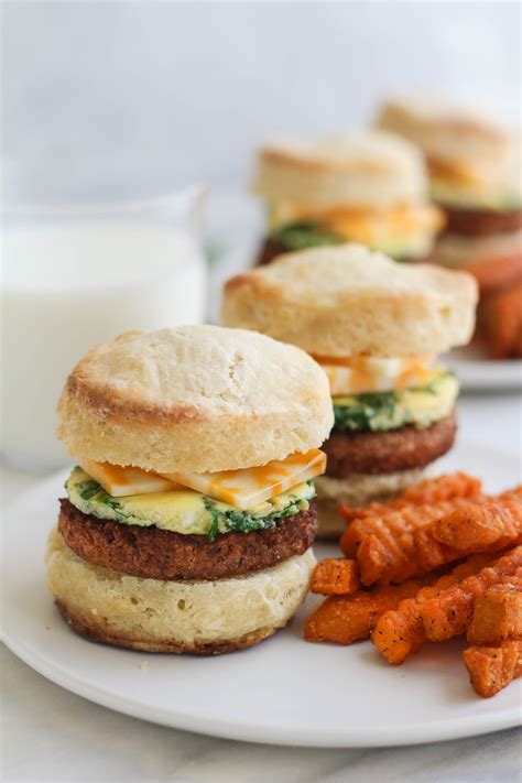 Breakfast Sandwiches With Maple Veggie Sausage Egg And Cheese Zen And Spice