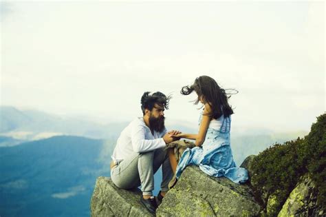 Premium Photo Romantic Couple On Mountain Top
